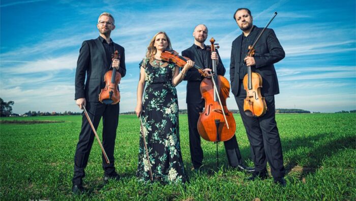 Afisz może zachęcać do przyjścia na koncert Meccore String Quartet