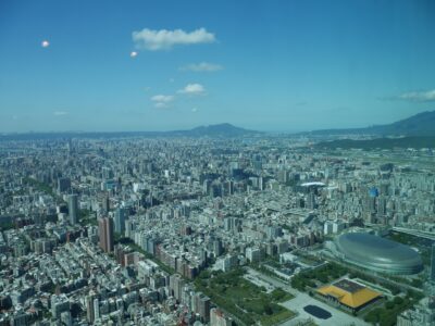 Widok Taipei z budynku Taipei 101