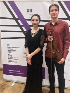 Na zdjęciu skrzypek Jakub Staszel i Yang Xu-Czaja
