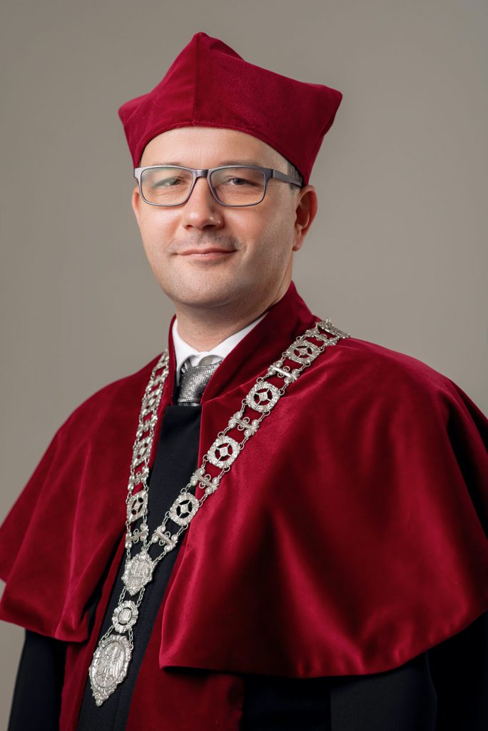 SZYMON MUSIOŁ