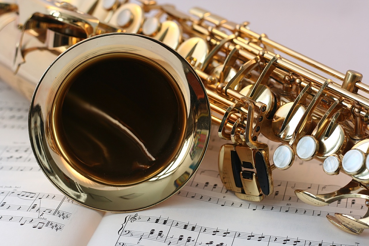 Zdjęcie saksofonu może zachęcać do udziału w warsztatch saksofonowych